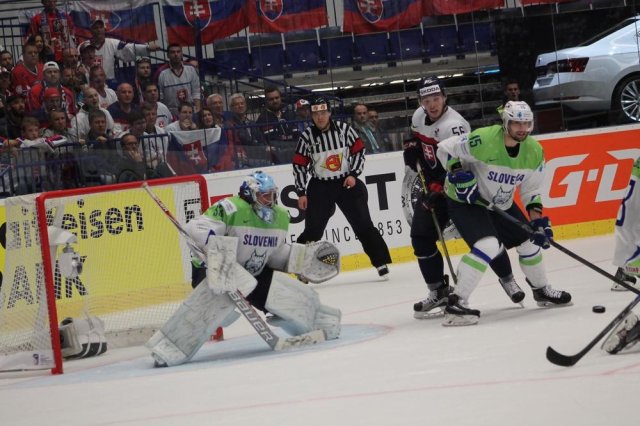 Photo hockey match Slovakia - Slovenia le 05/05/2015