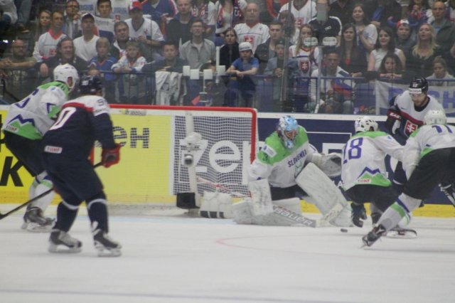 Photo hockey match Slovakia - Slovenia le 05/05/2015