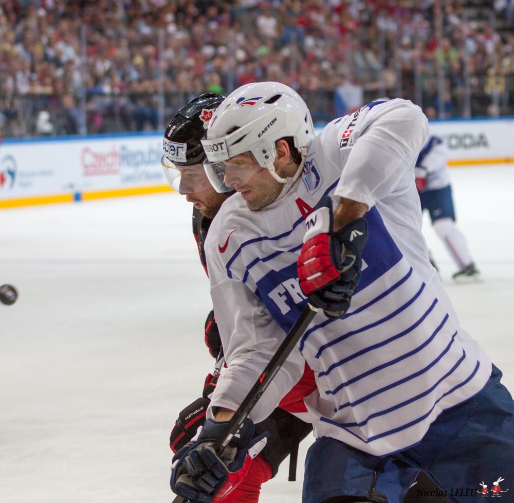 France 3 - 4 Canada