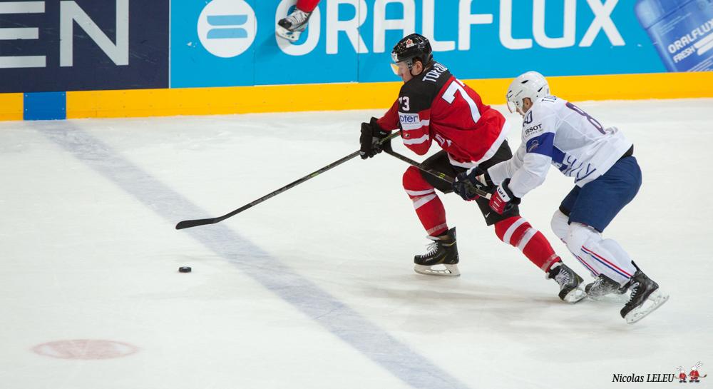 France 3 - 4 Canada