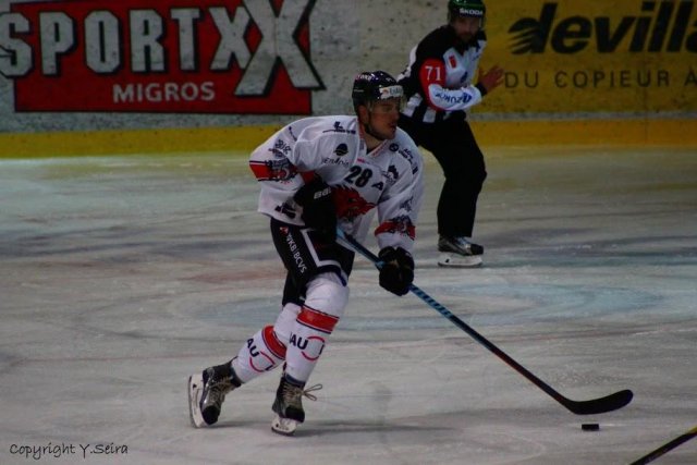 Photo hockey reportage Visp déjoue le Red Ice