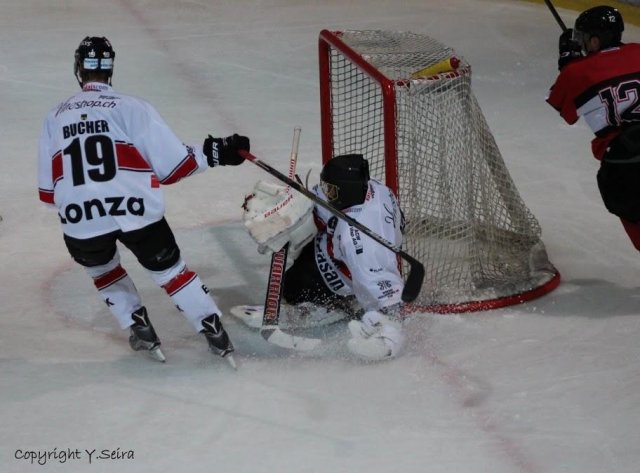 Photo hockey reportage Visp déjoue le Red Ice