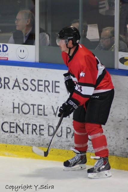 Photo hockey reportage Visp déjoue le Red Ice