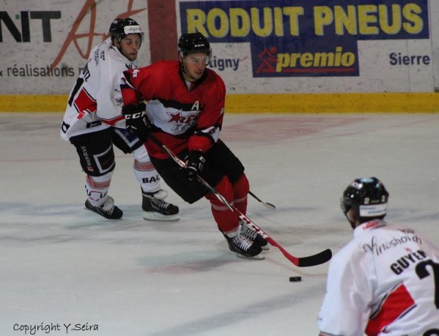 Photo hockey reportage Visp déjoue le Red Ice