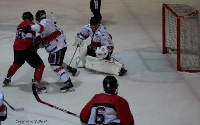 Photo hockey reportage Visp déjoue le Red Ice