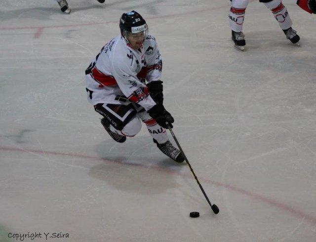 Photo hockey reportage Visp déjoue le Red Ice