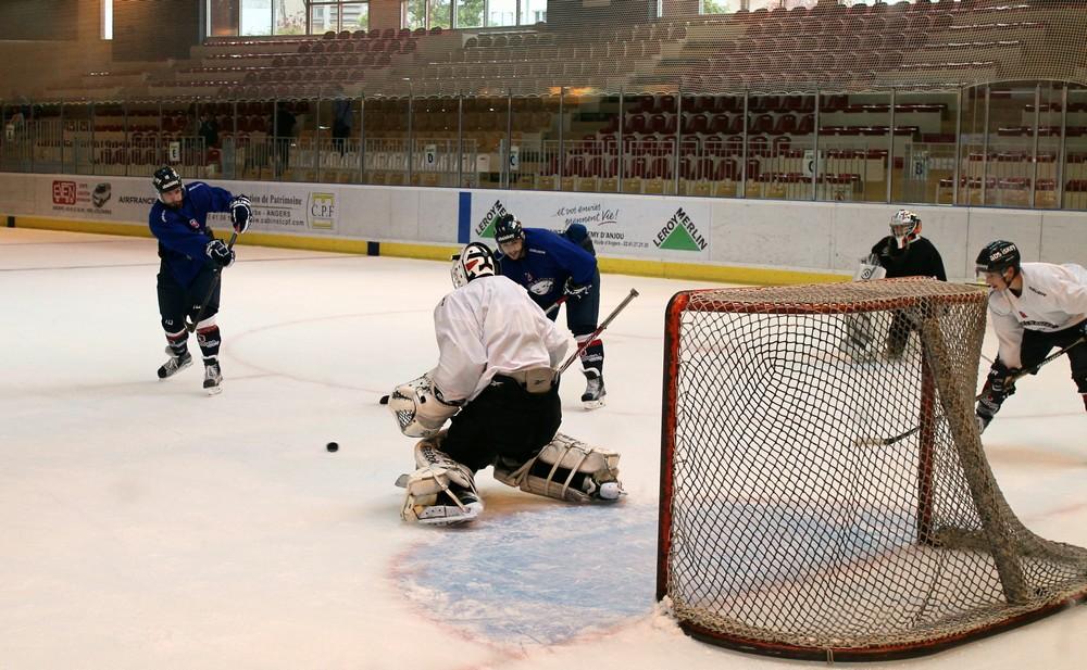 Les Ducs d'Angers retrouvent la glace — Reportage