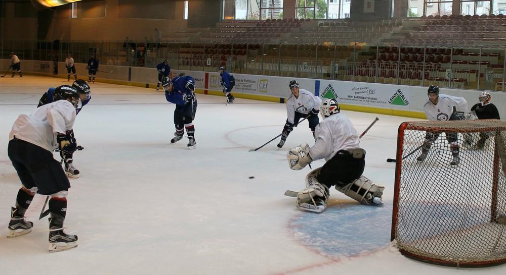 Les Ducs d'Angers retrouvent la glace — Reportage