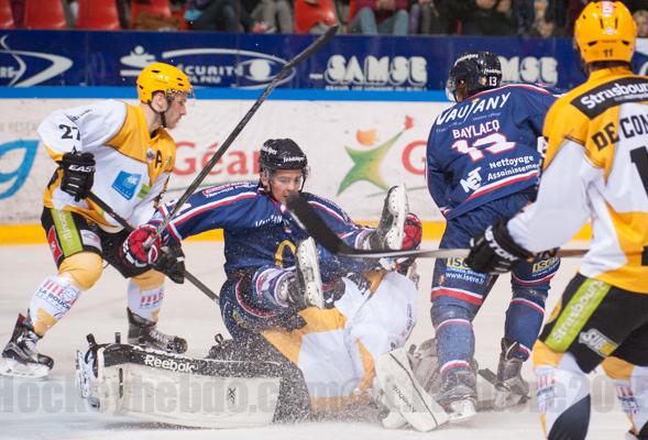 Grenoble  3 - 4 Strasbourg 