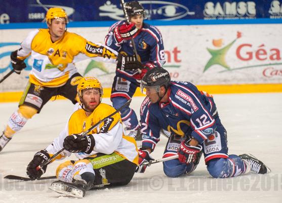 Grenoble  3 - 4 Strasbourg 