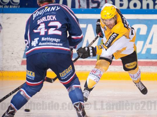 Grenoble  3 - 4 Strasbourg 