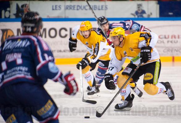 Grenoble  3 - 4 Strasbourg 