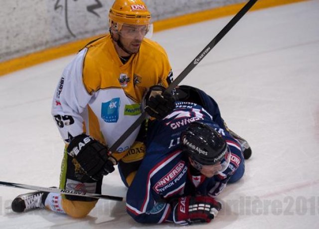 Photo hockey match Grenoble  - Strasbourg  le 19/09/2015