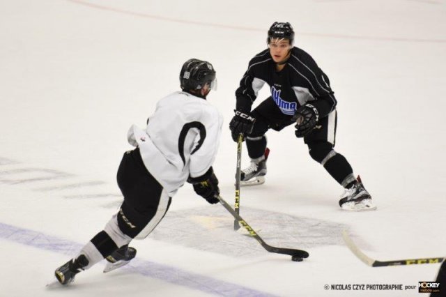 Photo hockey reportage Photos Entretien Joël Bouchard