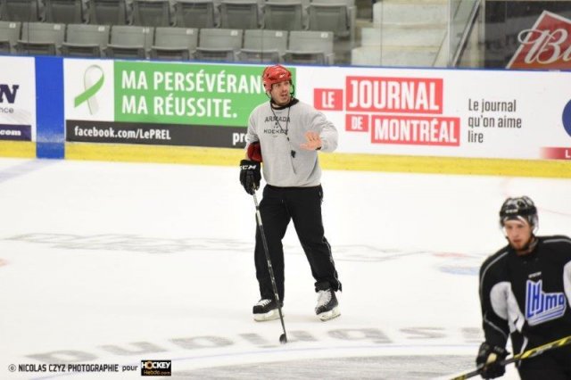Photo hockey reportage Photos Entretien Joël Bouchard