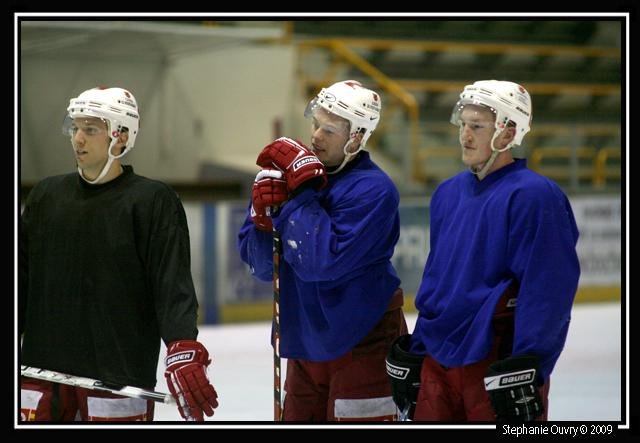 Photo hockey reportage Conti Cup : Premiers coups de patins
