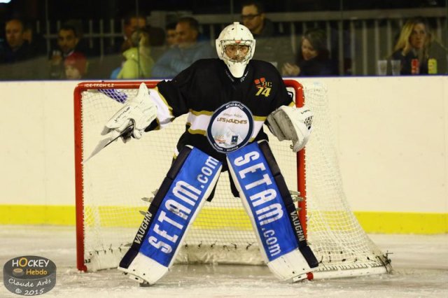 Photo hockey reportage U22 : Samoens, patinoire inaugurée et victoire du HC 74