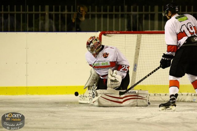 Photo hockey reportage U22 : Samoens, patinoire inaugurée et victoire du HC 74