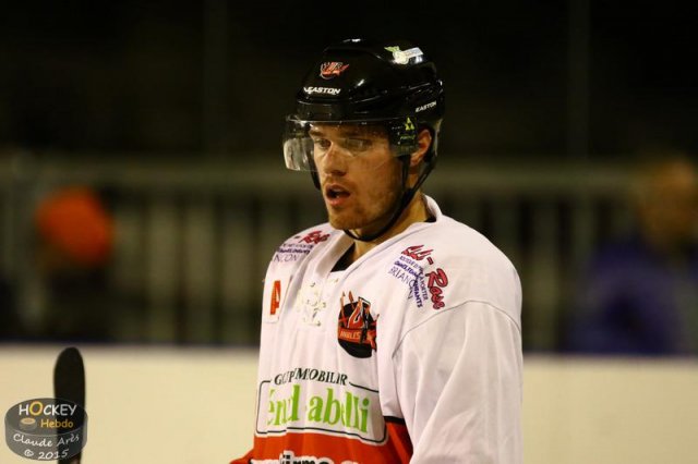 Photo hockey reportage U22 : Samoens, patinoire inaugurée et victoire du HC 74