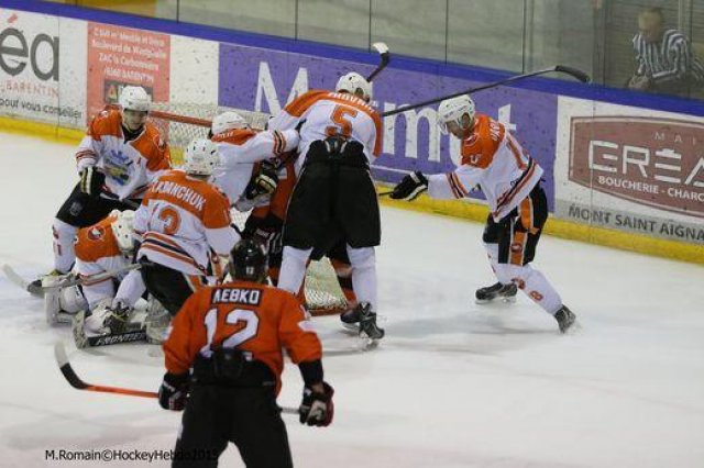 Photo hockey reportage Continental Cup J1 Match 1 : Soligorsk tranquillement