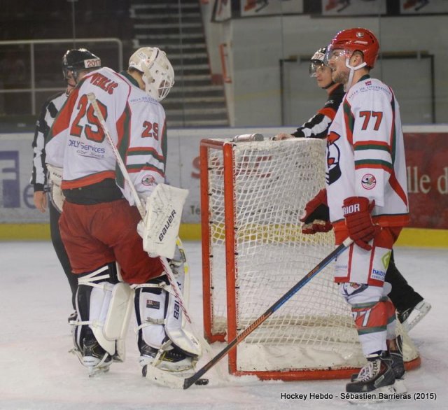 Photo hockey match Tours  - Courbevoie  le 21/11/2015