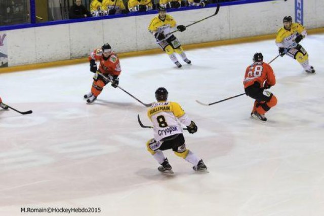 Photo hockey reportage Continental Cup J3 Match 6 : Victoire et qualification.