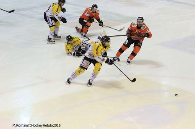 Photo hockey reportage Continental Cup J3 Match 6 : Victoire et qualification.