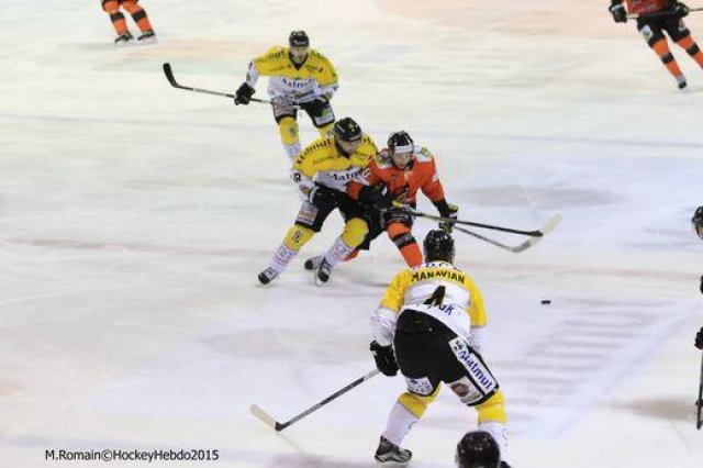 Photo hockey reportage Continental Cup J3 Match 6 : Victoire et qualification.