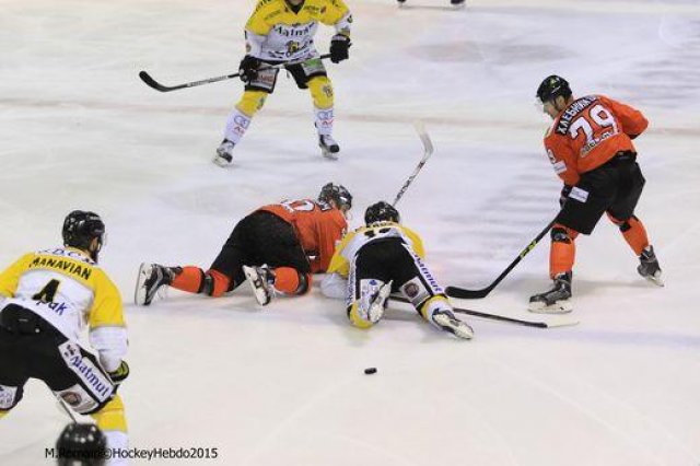 Photo hockey reportage Continental Cup J3 Match 6 : Victoire et qualification.