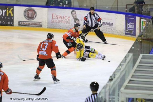 Photo hockey reportage Continental Cup J3 Match 6 : Victoire et qualification.