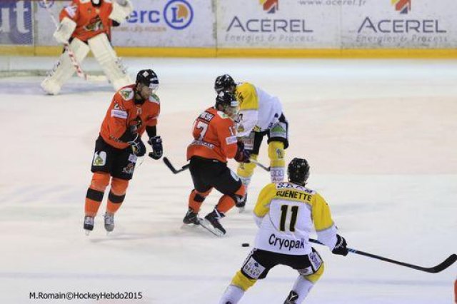 Photo hockey reportage Continental Cup J3 Match 6 : Victoire et qualification.