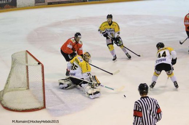 Photo hockey reportage Continental Cup J3 Match 6 : Victoire et qualification.