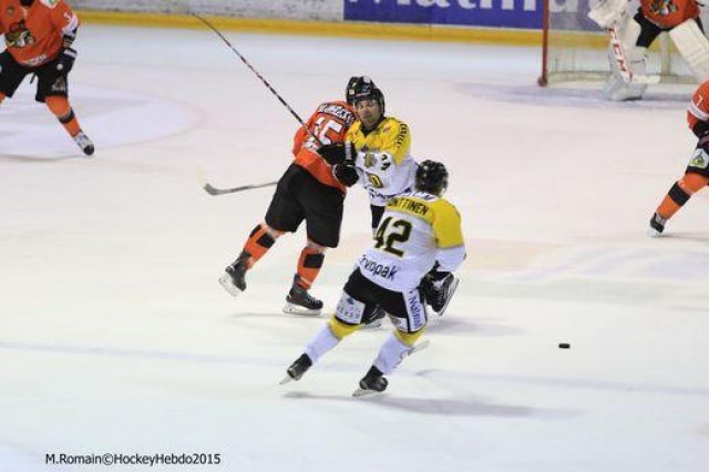 Photo hockey reportage Continental Cup J3 Match 6 : Victoire et qualification.