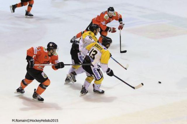 Photo hockey reportage Continental Cup J3 Match 6 : Victoire et qualification.