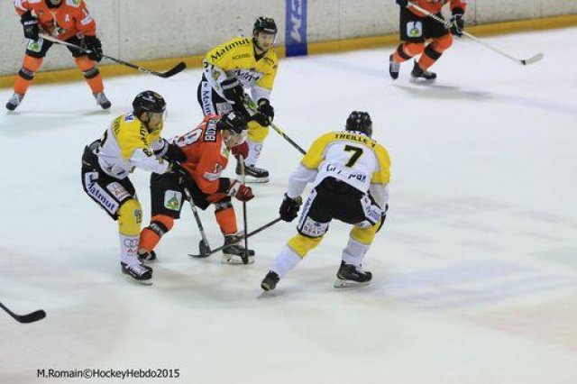 Photo hockey reportage Continental Cup J3 Match 6 : Victoire et qualification.