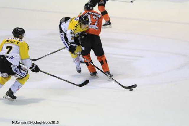 Photo hockey reportage Continental Cup J3 Match 6 : Victoire et qualification.