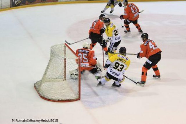 Photo hockey reportage Continental Cup J3 Match 6 : Victoire et qualification.
