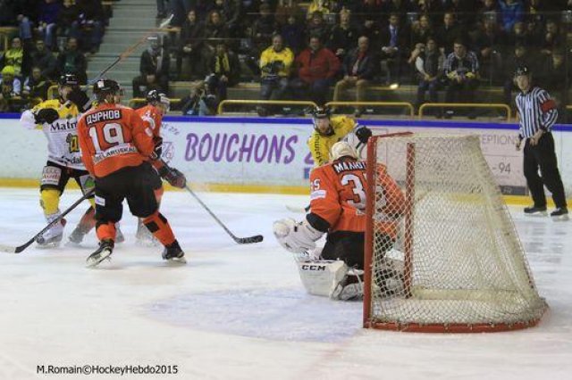 Photo hockey reportage Continental Cup J3 Match 6 : Victoire et qualification.