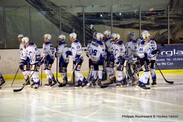 Photo hockey match Courbevoie  - Courchevel-Méribel-Pralognan le 28/11/2015