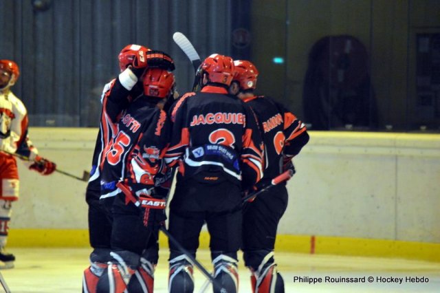 Photo hockey match Neuilly/Marne - Courbevoie  le 05/12/2015