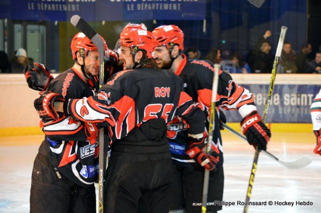 Photo hockey match Neuilly/Marne - Courbevoie  le 05/12/2015