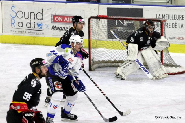 Photo hockey match Nice - Courchevel-Méribel-Pralognan le 12/12/2015