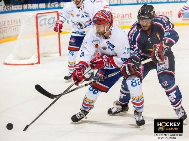 Photo hockey match Grenoble  - Lyon le 30/12/2015