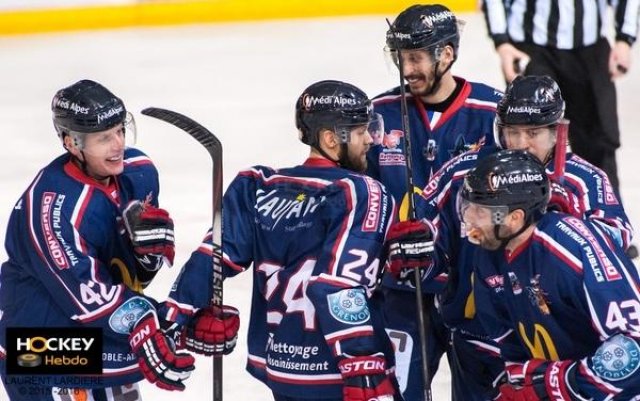 Photo hockey match Grenoble  - Lyon le 30/12/2015