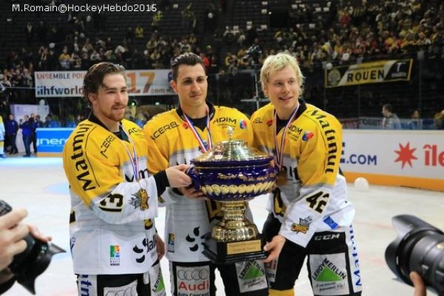 Photo hockey reportage CDF 16 Marine
