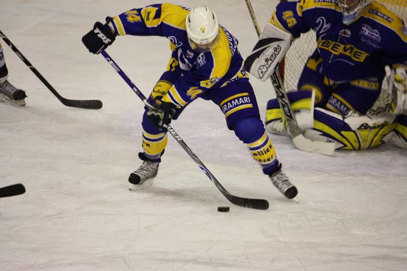 Chamonix  3 - 4 Rouen
