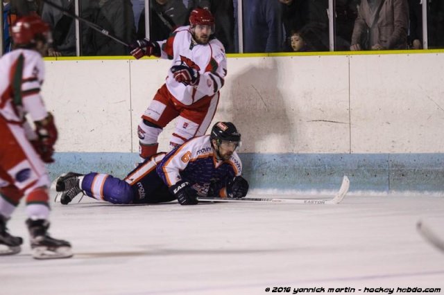 Photo hockey match Clermont-Ferrand - Courbevoie  le 09/04/2016