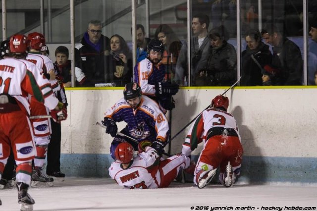 Photo hockey match Clermont-Ferrand - Courbevoie  le 09/04/2016