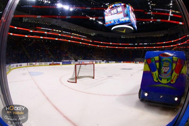 Photo hockey reportage Rencontre avec Patrick DOM - DG du Tournoi International Peewee de Québec