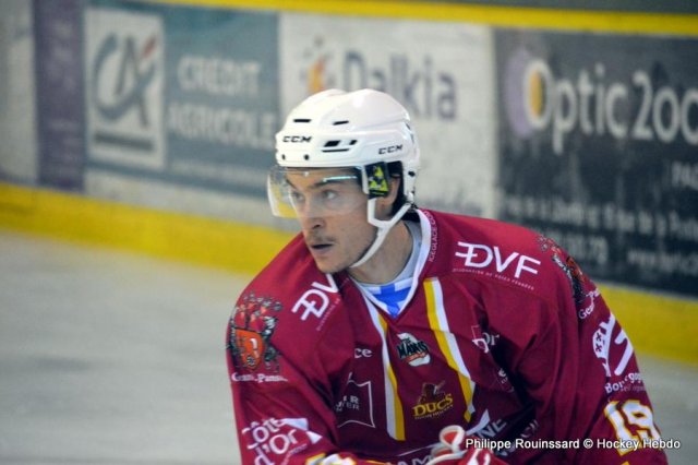 Photo hockey reportage Les Ducs déjouent le Gamyo